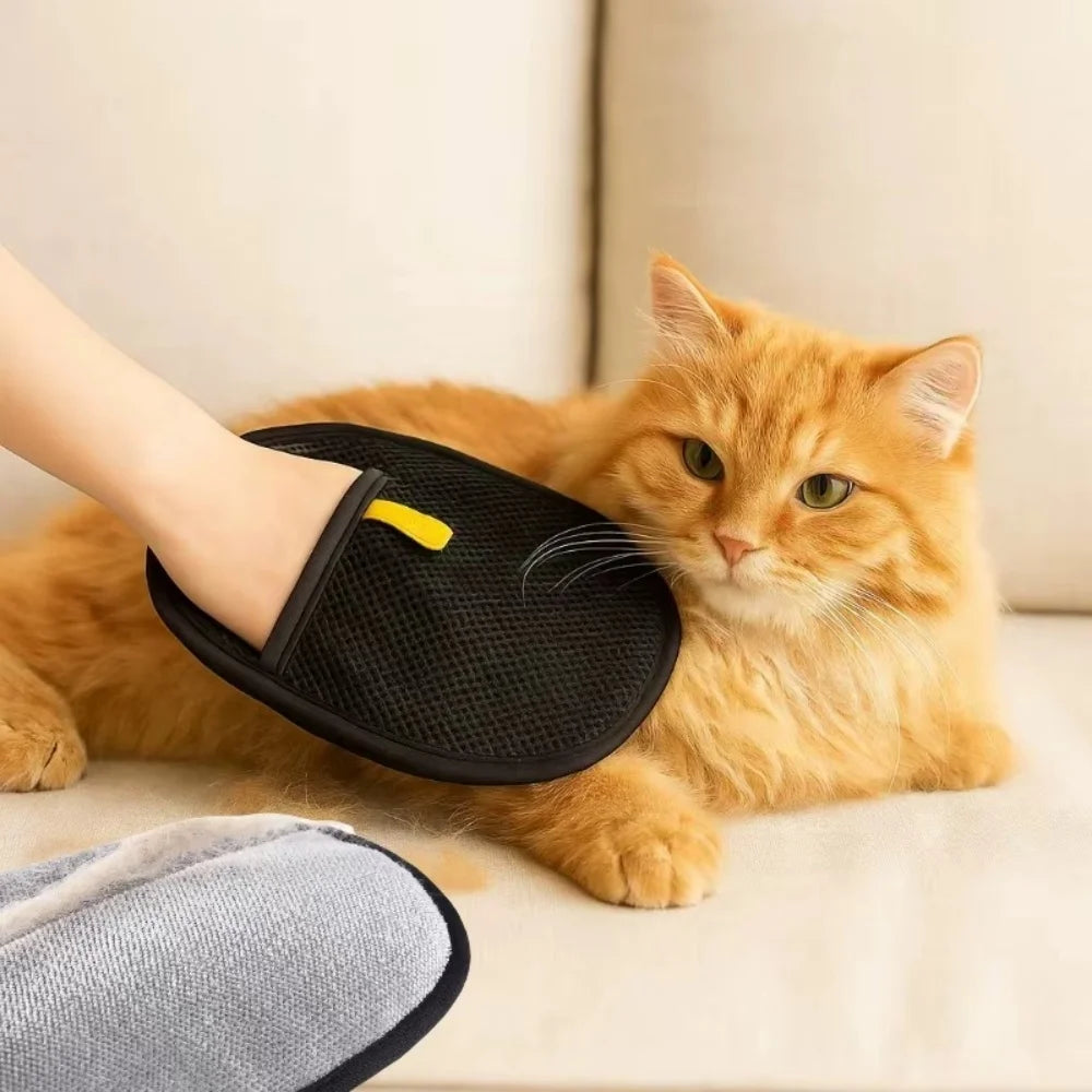 Pet De-Shedding Grooming Glove - silicone palm massage brush